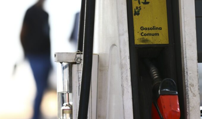 Fiscalização é reforçada para conter alta dos combustíveis