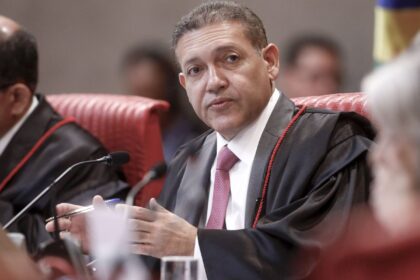Presidente do TSE reclama de interferência em decisões da Corte