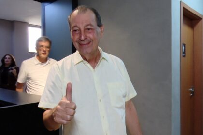 Eleições 2026: Omar Aziz grava propaganda eleitoral e afirma que vai construir aeroportos no estado