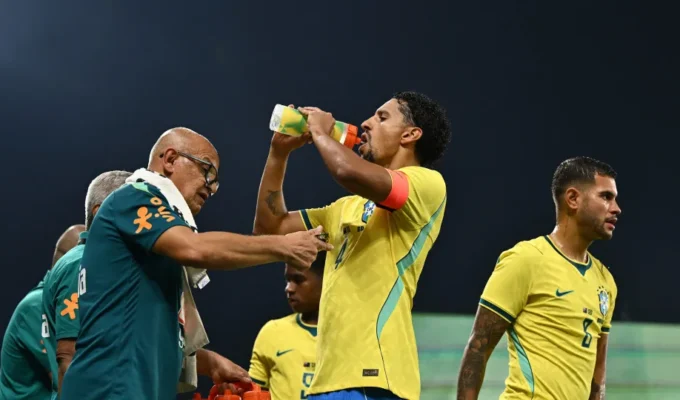 Brasil melhora, sofre e vence Austrália em jogo com duas viradas