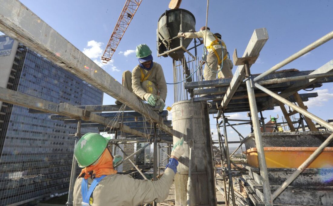Brasil cria 165,8 mil postos de trabalho em agosto, aponta Caged