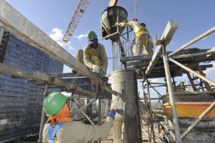 Brasil cria 165,8 mil postos de trabalho em agosto, aponta Caged