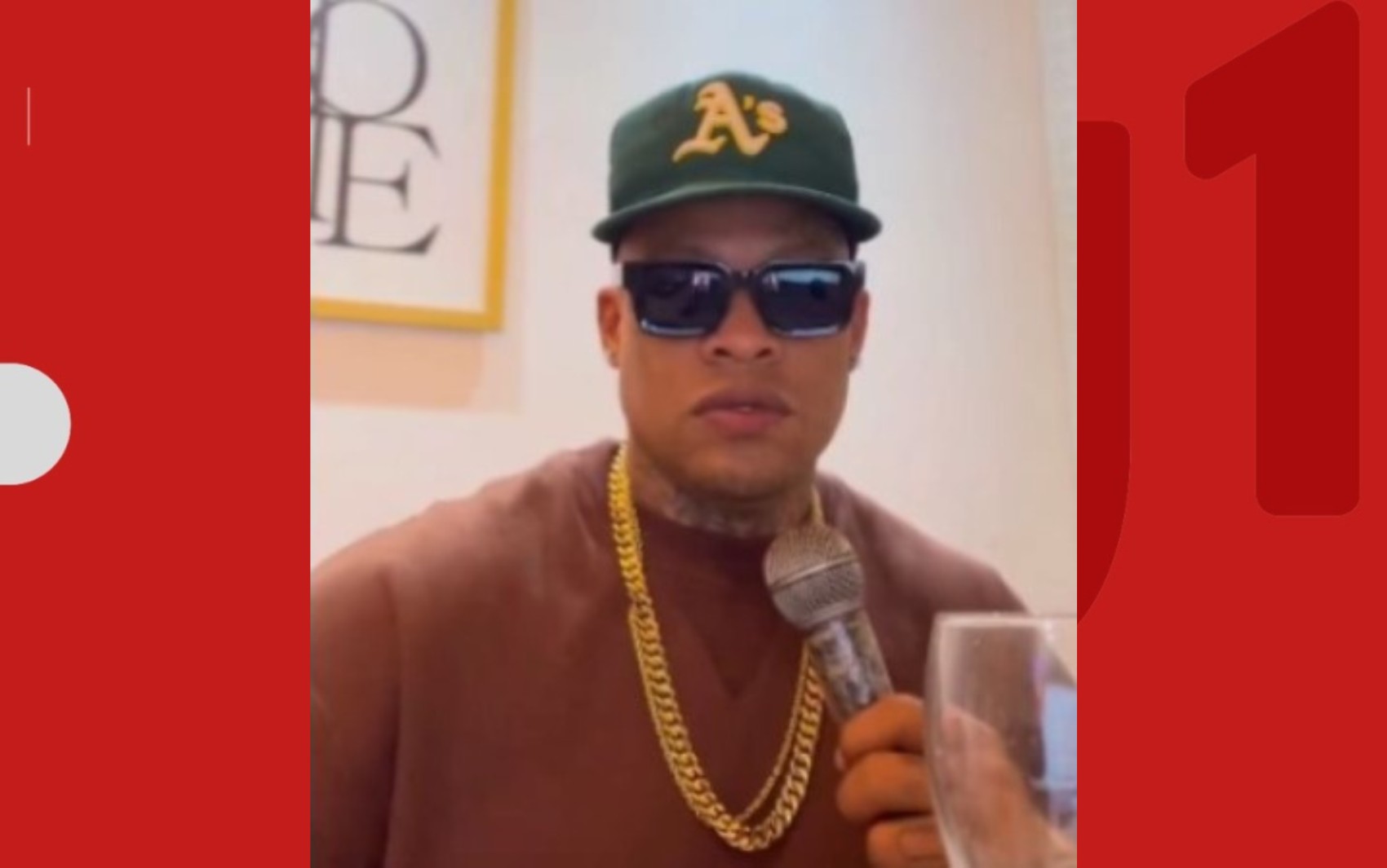 Cantor de pagode preso em flagrante por agredir companheira é solto em Salvador