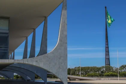 Frente de prefeitos apresenta carta com propostas aos presidenciáveis