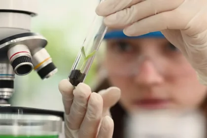 Imersão científica leva alunas e professoras a centros tecnológicos