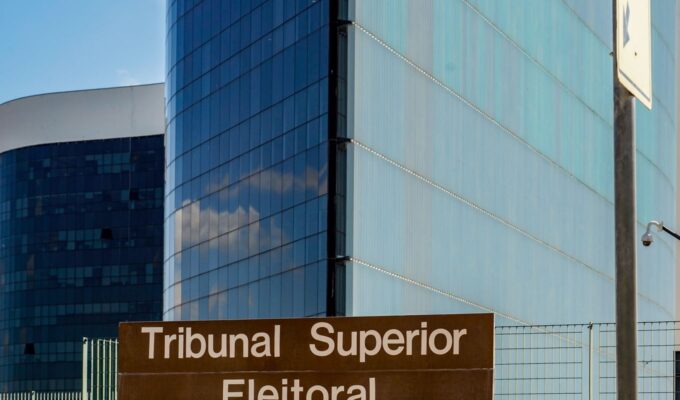 TSE forma maioria para manter retirada de posts sobre Nossa Senhora