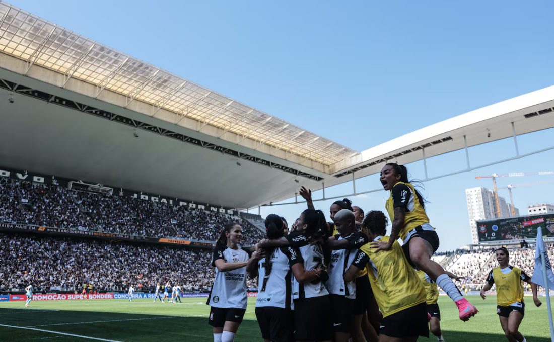 Como nasce uma torcida para o futebol feminino?