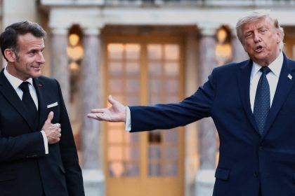 Macron visita ilhas francesas no Atlântico após Trump publicar mapa com território sob bandeira dos EUA
