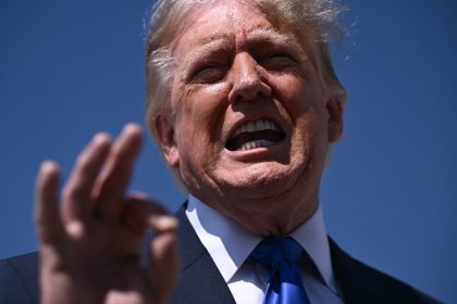 Trump diz estar decidindo ‘se explode o Irã inteiro ou não’