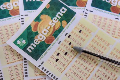 Mega-Sena acumula e pagará R$ 32 milhões na terça; confira dezenas