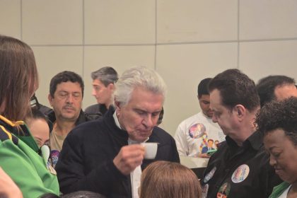Caiado promete cortar 100% das emendas impositivas e limitar gastos do governo para reduzir juros