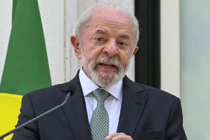 Lula lembra que não indicou Moraes ao STF e detona Flávio e Vorcaro