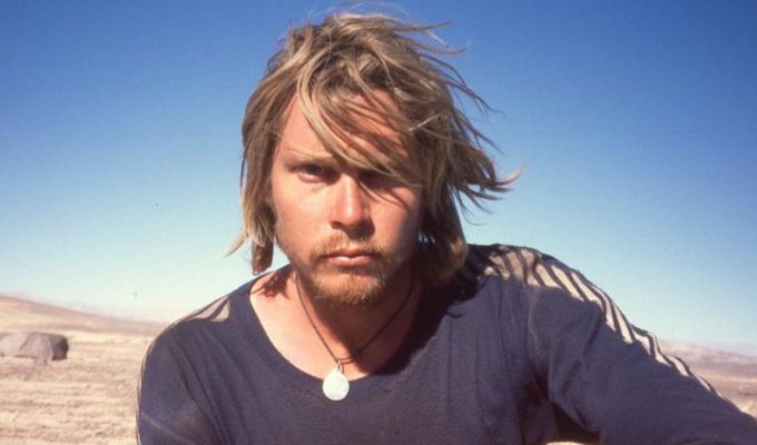 O aventureiro britânico que partiu do Chile e há 28 anos percorre o mundo a pé