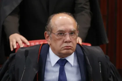 Propus proibição de assessores no STF que sejam delegados, diz Gilmar Mendes