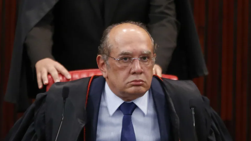Propus proibição de assessores no STF que sejam delegados, diz Gilmar Mendes