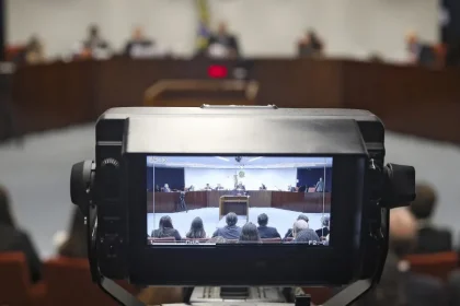 Situação do STF é dramática, a Corte também está polarizada, diz advogado Sérgio Renault