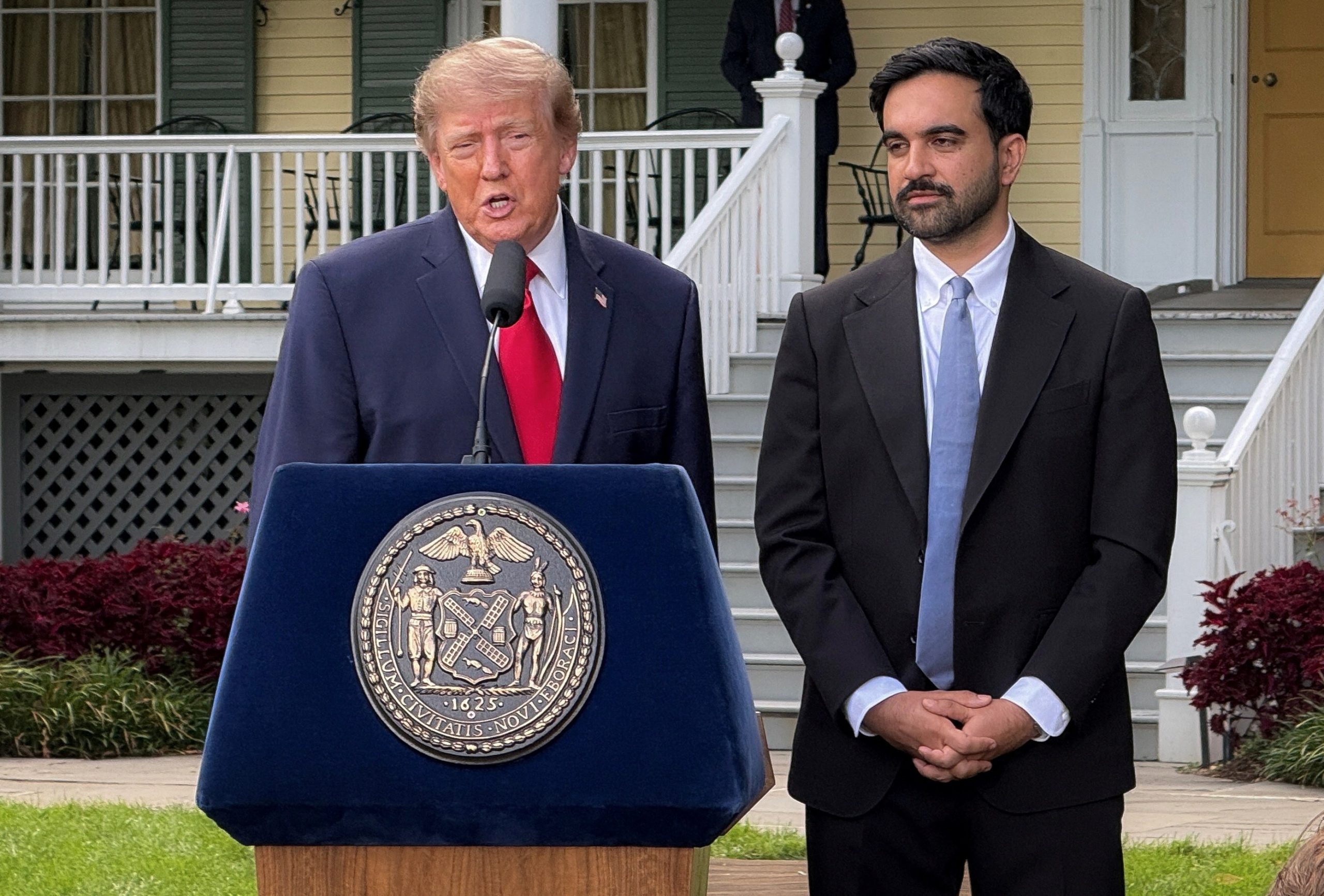 Trump minimiza boicote de redes de TV nos EUA: ‘Olhe toda essa imprensa aqui’