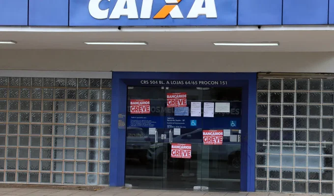 Empregados da Caixa rejeitam proposta da empresa e greve continua