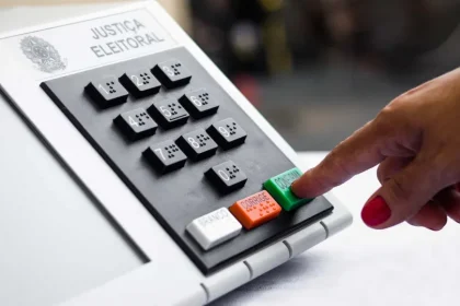 TRE-RJ indefere 15 candidaturas por indícios de vínculos criminosos