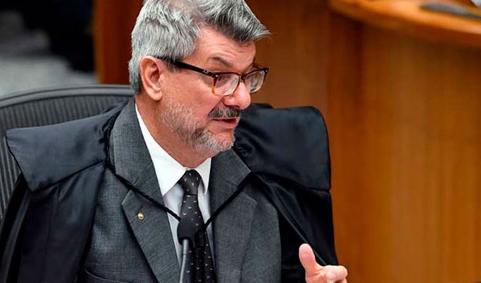 AGU pede ao STF perda do cargo de ministro acusado de assédio