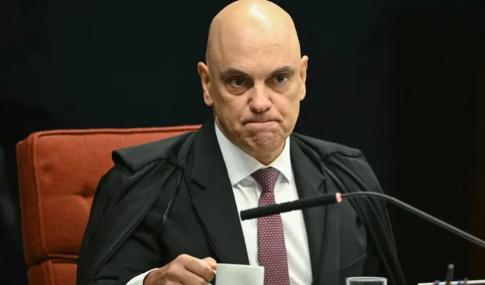 Mensagens com Vorcaro são ‘farsa montada’ e ‘vingança’ de aliados de Bolsonaro, diz Moraes