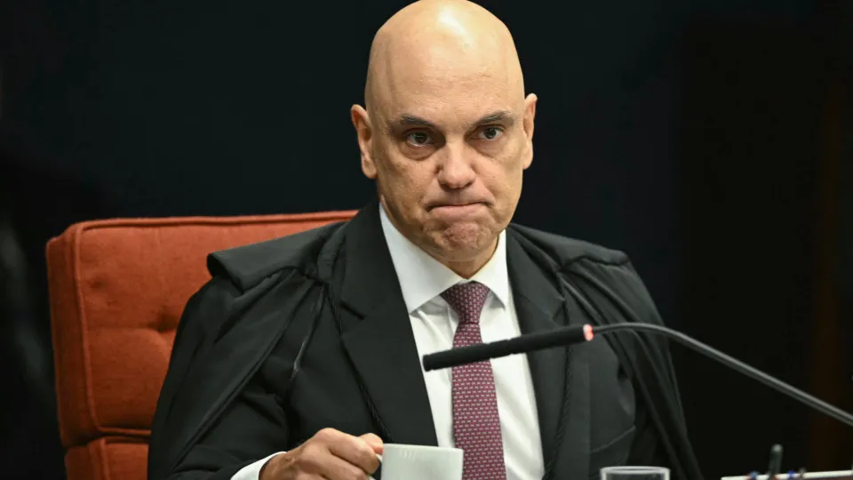 Mensagens com Vorcaro são ‘farsa montada’ e ‘vingança’ de aliados de Bolsonaro, diz Moraes