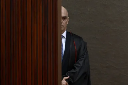 Entre mensagens antes de prisão e encontros com Vorcaro, veja o que pesa contra Moraes