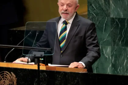 ONU vive momento crítico, diz Lula ao citar indignação com guerras
