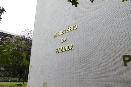 Governo reduz projeção do PIB para 2% em 2026 e 2,3% em 2027