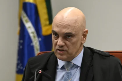 Direita vê Moraes blindado; esquerda, Flávio protegido