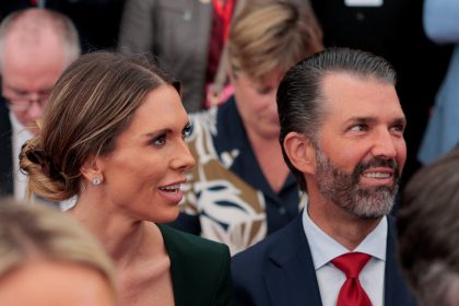 Senador republicano pede investigação de filho de Trump sobre casamento financiado por oligarca russo