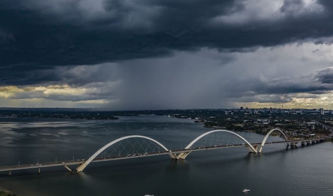 Defesa Civil emite alerta de tempestade e rajadas de vento no DF