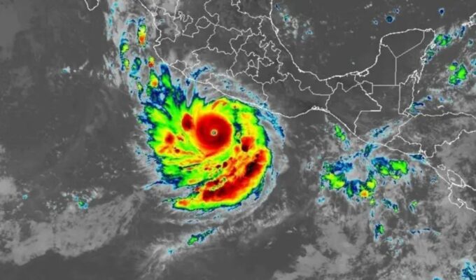 Furacão Polo ganha força em tempo recorde em meio a ‘super El Niño’ e coloca litoral do México em alerta