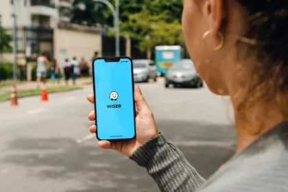 Waze tem 7 funções pouco conhecidas que podem facilitar suas viagens