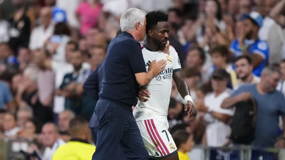 Vini Jr. é criticado no Real e ex-goleiro alerta sobre Mourinho