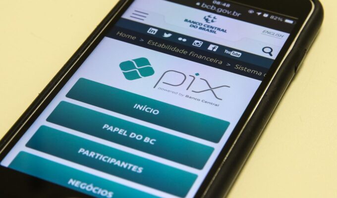 Bancos centrais do Brasil e da Europa avaliam interligar Pix com Tips