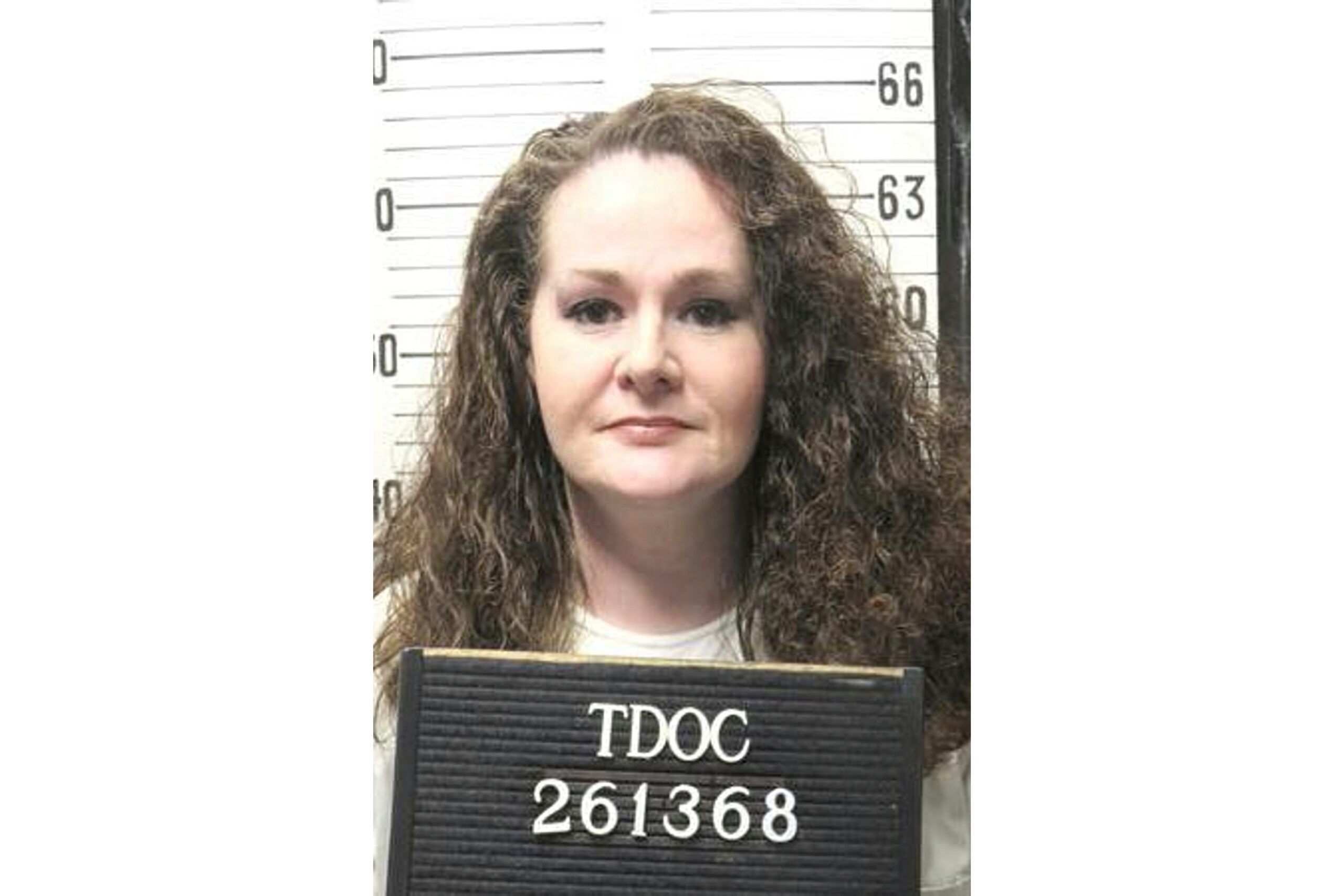 Christa Pike sobrevive a injeção letal, segundo testemunhas; ela seria a primeira mulher executada no Tennesse em 200 anos