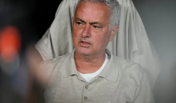 Mourinho diz que Cristiano Ronaldo precisa “domar o ego” na seleção