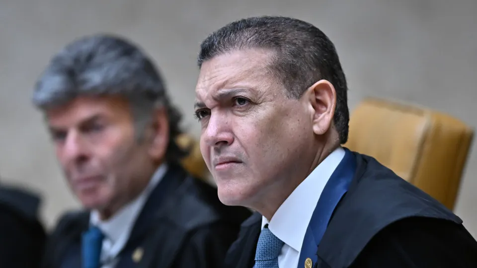 Gilmar chama Kassio de ‘imperador’, e ministros veem risco de Dino afastar presidente do TSE de ações
