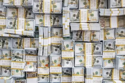 Dólar fecha acima de R$ 5,22 em dia de mal-estar global