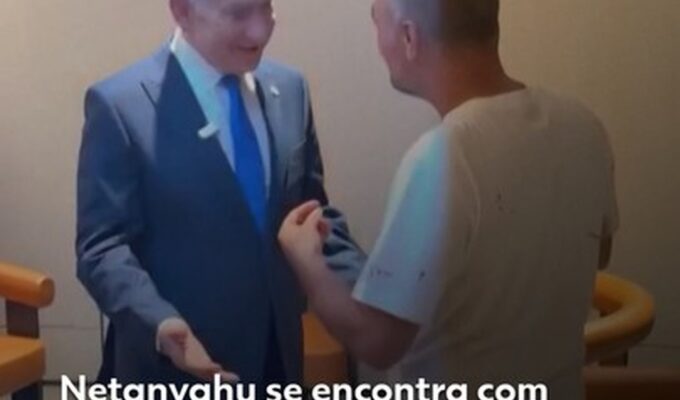 Israel quer condecorar passageiros que ajudaram a impedir atentado com avião