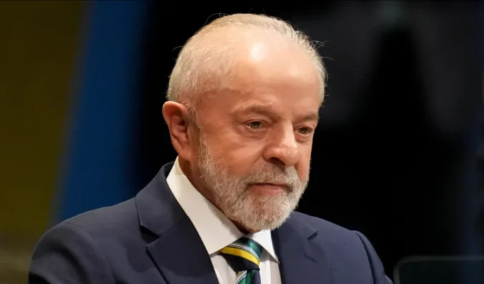 Lula diz ter falado 3 vezes com Fachin sobre crise no STF e afirma que condução do caso ‘não foi correta’