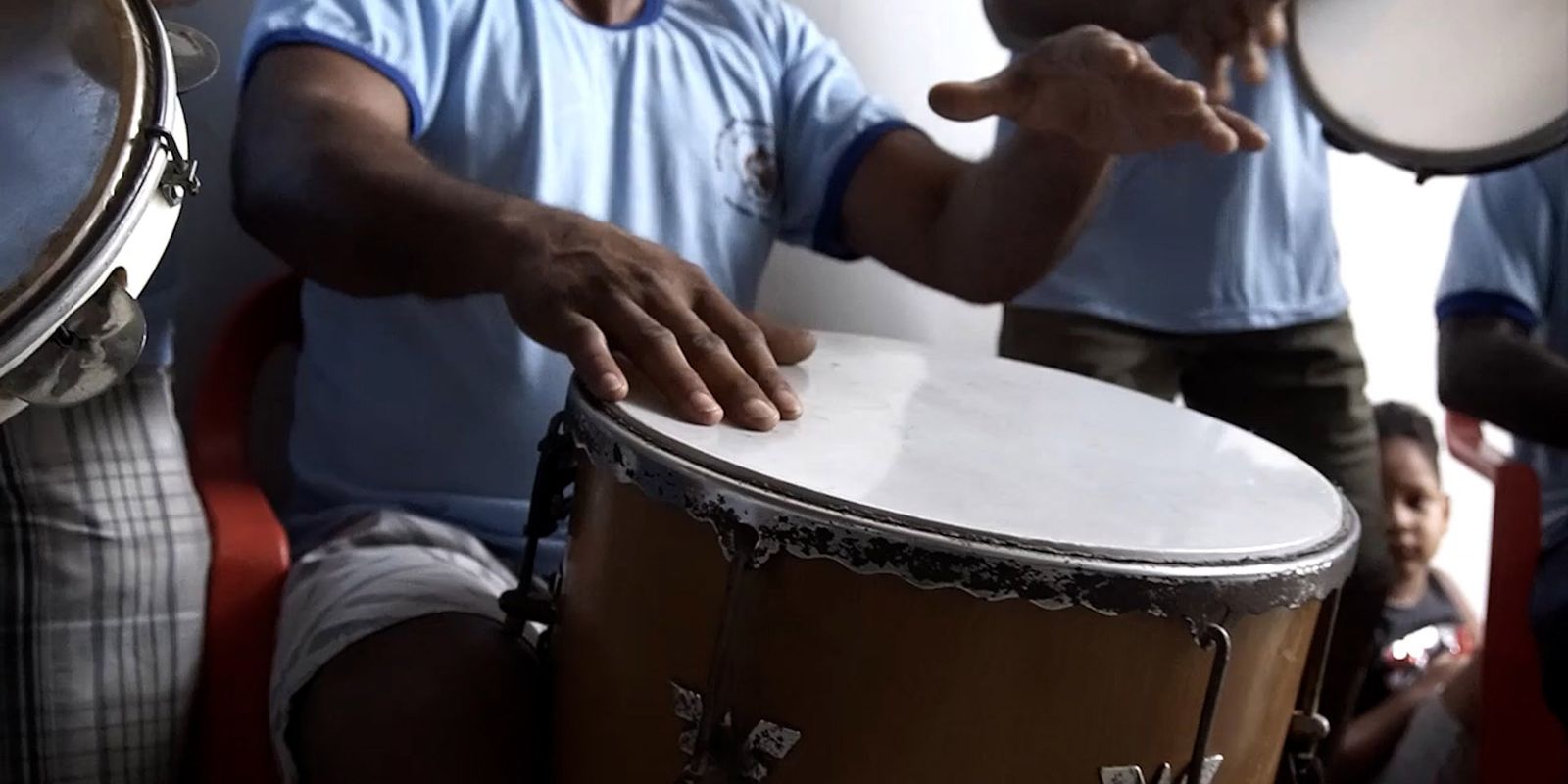 Musicoterapia usa recursos sonoros em processo terapêutico