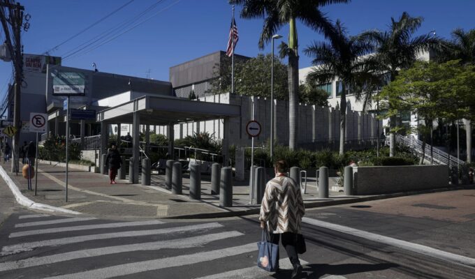 Consulado dos EUA em Porto Alegre suspende serviços após alerta de segurança