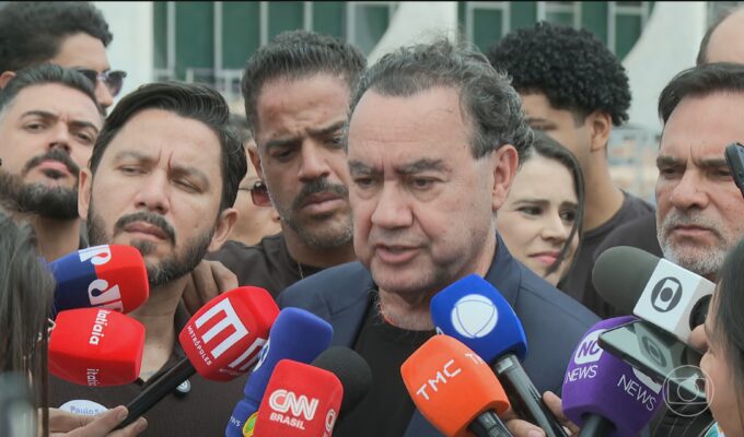 Augusto Cury, candidato à Presidência pelo Avante, faz campanha em Brasília