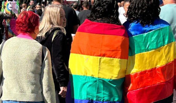 Monitoramento aponta 13 mil ataques a contas de candidaturas LGBT+