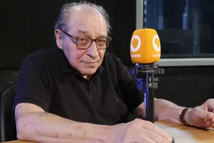 Rádio MEC estreia série Eu Gosto de Música, apresentada por Ruy Castro