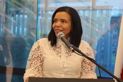 Prefeita de Divinópolis, Janete Aparecida passa mal em casa e é internada no CTI