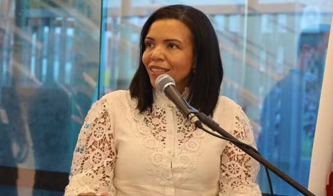 Prefeita de Divinópolis, Janete Aparecida passa mal em casa e é internada no CTI