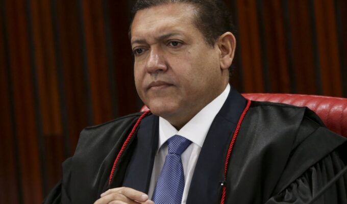 Decisão de Nunes Marques recoloca Deltan na disputa pelo Senado no PR